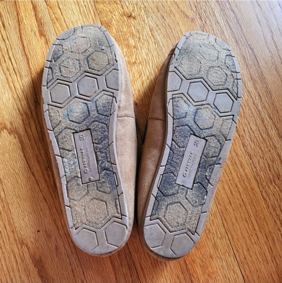 Faux Fur-lined Moccasins - Picture 3 of 3